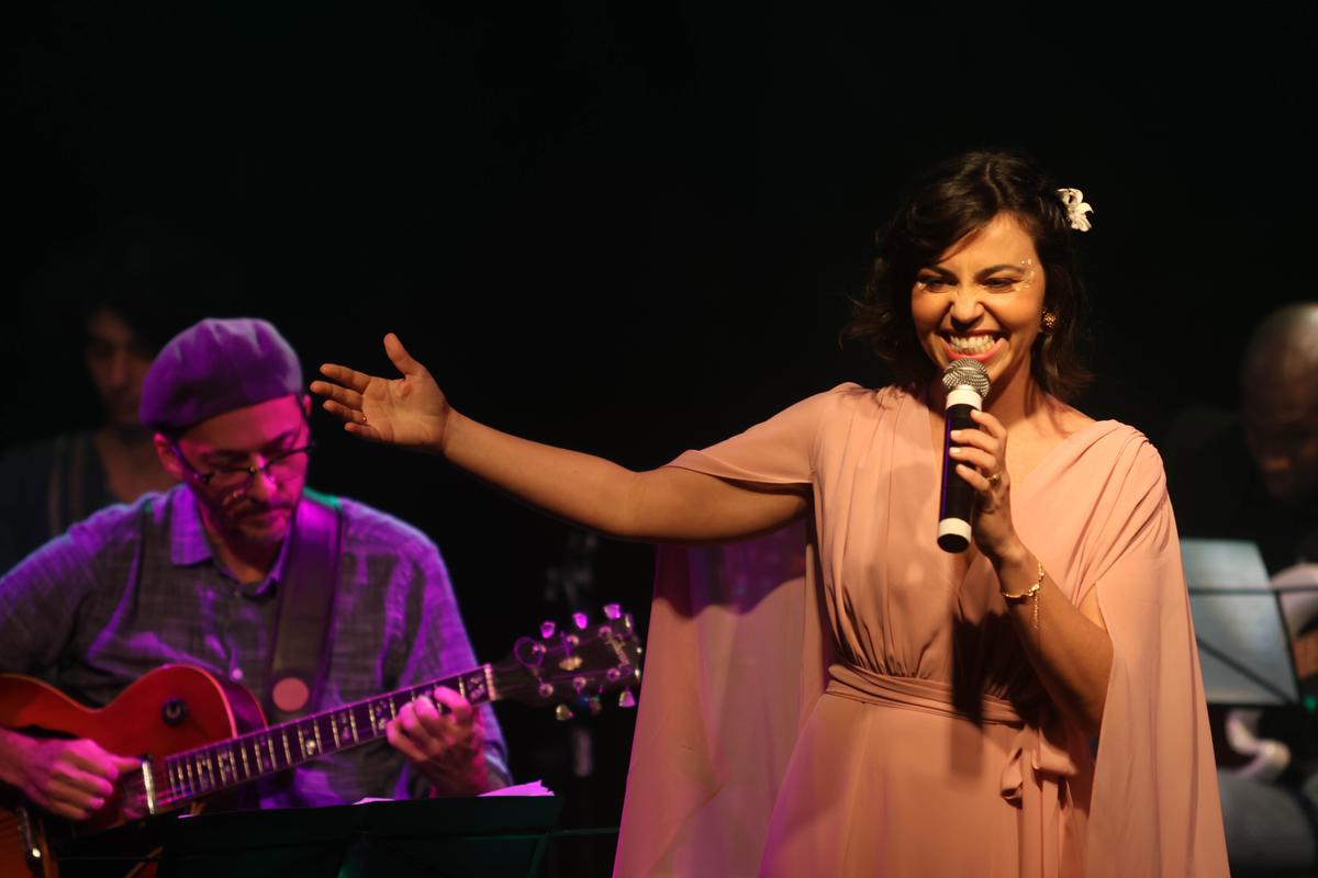 Maíra Rodrigues apresentará várias músicas que ficaram marcadas na voz de Clara Nunes, cantora que a inspirou e que é sua referência (Divulgação)