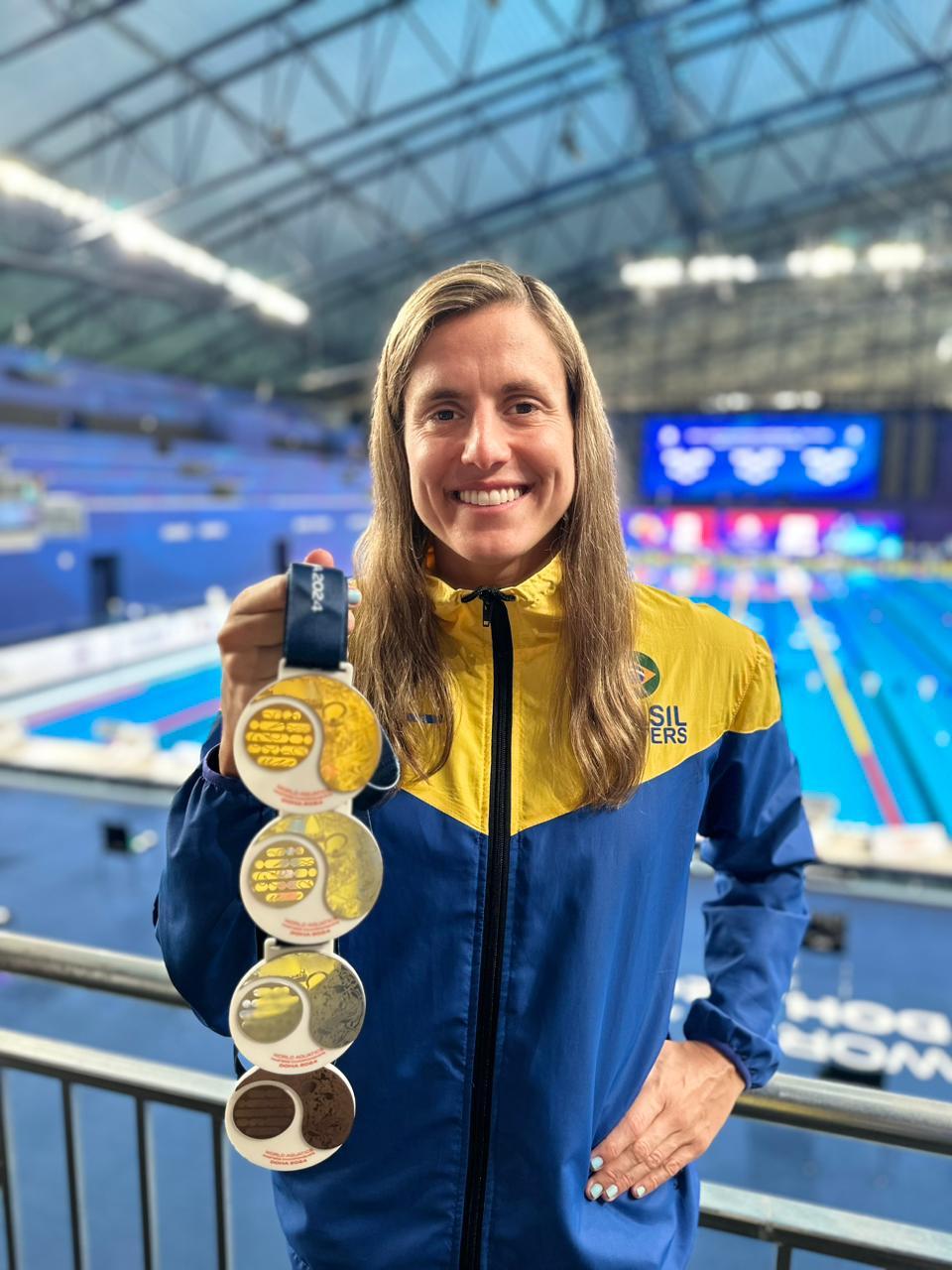 Das 83 medalhas conquistadas pelo Brasil, Ana Carolina Morelli contribuiu com conquistas individuais e por equipes (Divulgação)