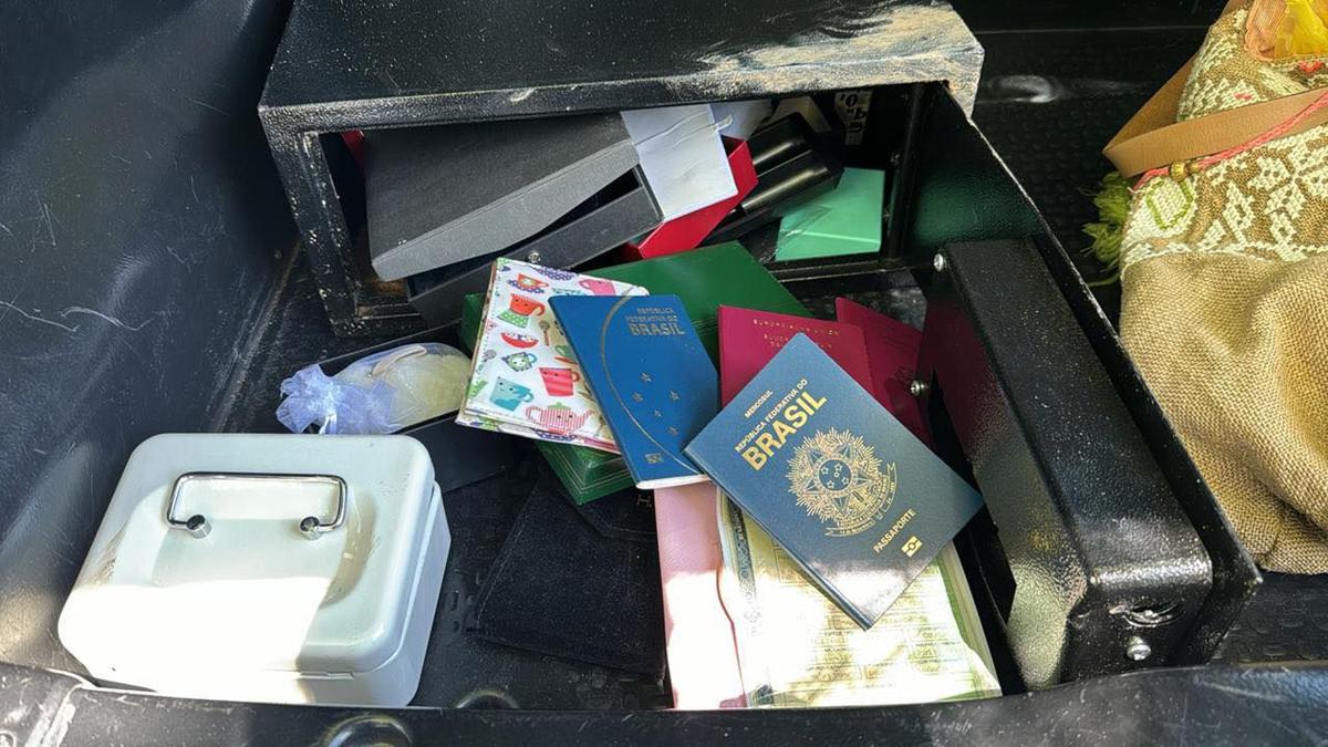 Cofre com documentos furtados de apartamento no bairro Cambuí foi encontrado em Jundiaí (Divulgação)