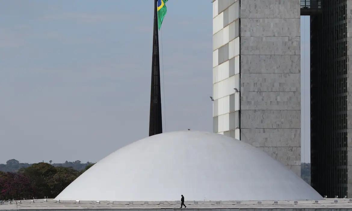 Por ter sido alterada, proposta terá nova apreciação na Câmara (Fabio Rodrigues Pozzebom/Agência Brasil/Arquivo)
