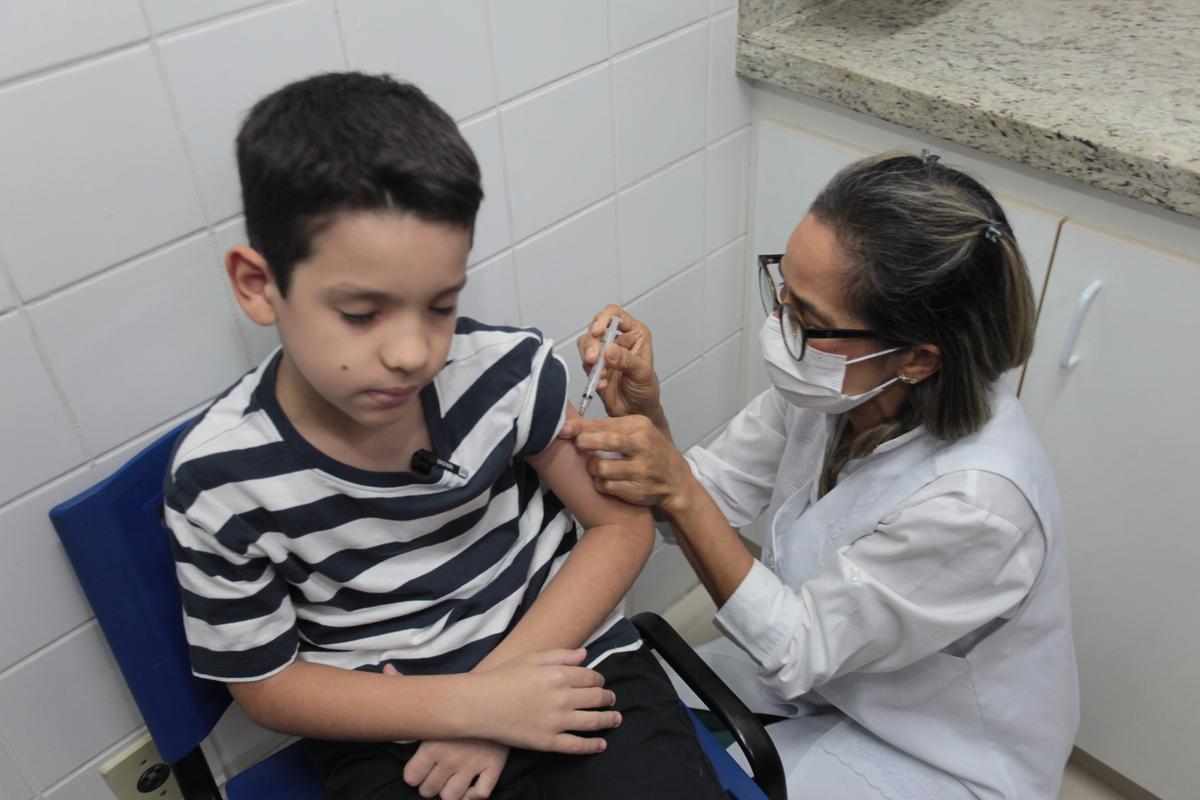 Prefeitura de Campinas optou por ofertar a vacina para todos que fazem parte do público-alvo, de 10 a 14 anos; CS Aurélia aplicou 20 doses no período da manhã (Rodrigo Zanotto)