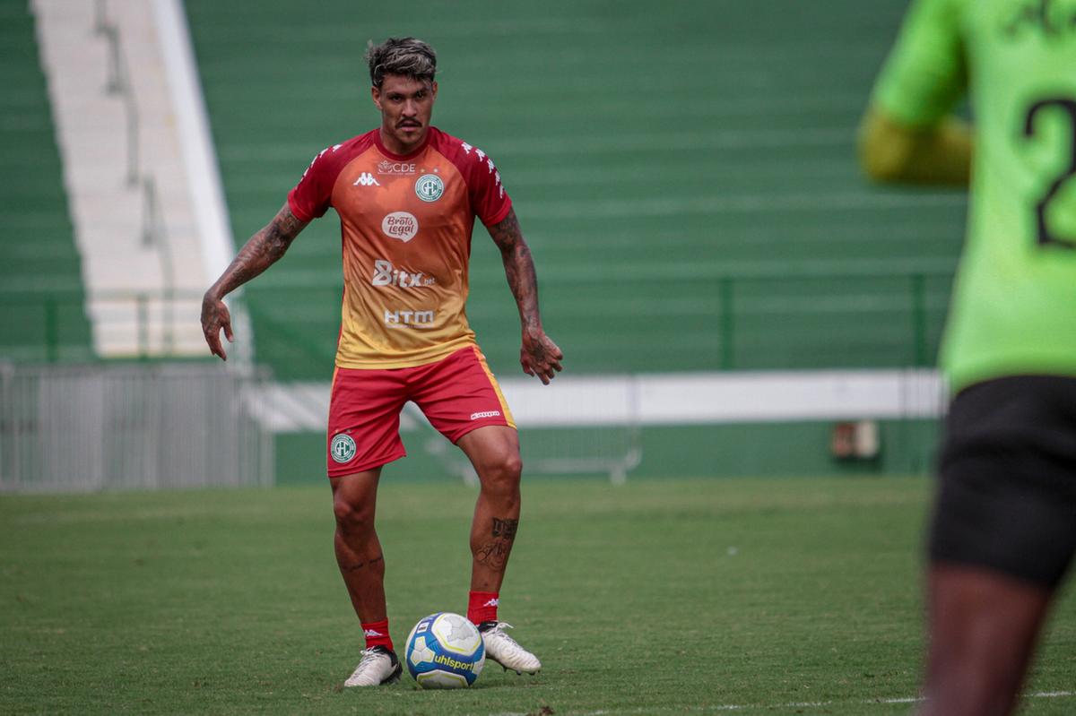 Time está em sintonia com o técnico, diz Matheus Bueno (Raphael Silvestre/Guarani FC)