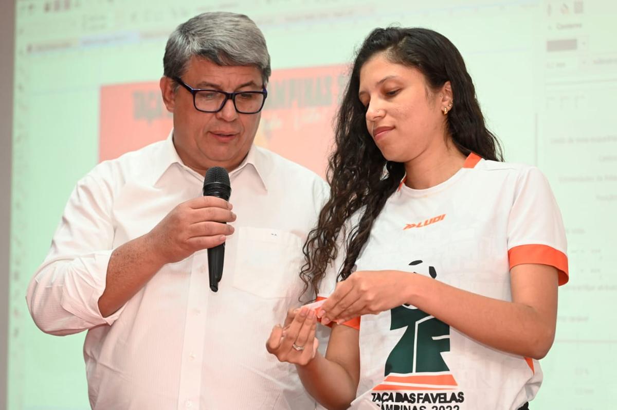 O vice-prefeito Wanderley de Almeida acompanhou o sorteio para a composição das chaves com as equipes inscritas na 4ª edição da Taça da Favelas de Campinas (Rogério Capela/ PMC)