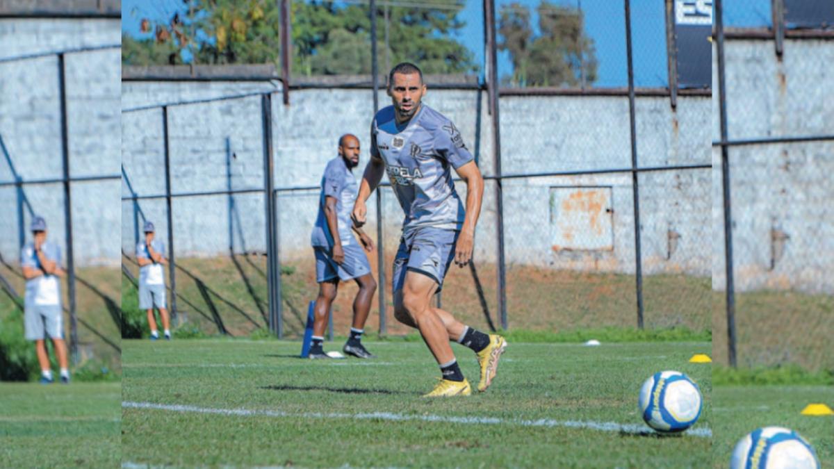 Contratado para a Série B, o volante Dudu Vieira tenta trazer estabilidade ao sistema defensivo pontepretano (Marcos Ribolli/Pontepress)