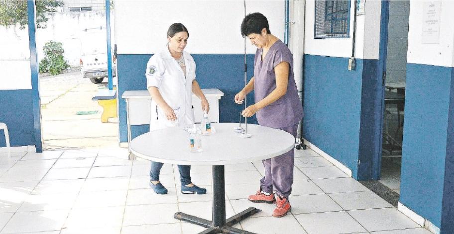 O Centro de Saúde do Jardim Eulina é umdos postos de atendimento que enfrentam a falta de vacinas bivalente contra a covid-19; desabastecimento tem deixado pelo menos 13
municípios da Região Metropolitana, incluindo Campinas, sem a capacidade de imunizar adultos contra a doença desde o início de abril (Alessandro Torres)