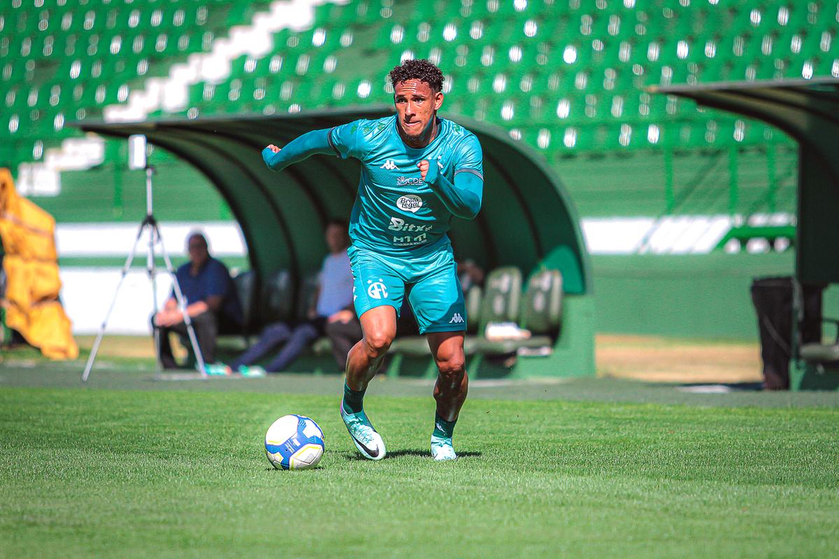 Reinaldo é opção ofensiva no Guarani para a partida de hoje (Raphael Silvestre/Guarani FC)