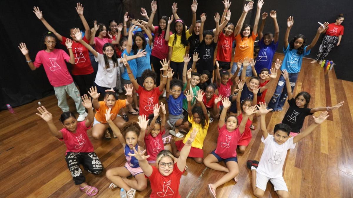 Cerca de mil alunos se beneficiam do trabalho de formação musical do Instituto Anelo ao ano, seja em musicalização infantil, ensino de instrumentos diversos e de orquestra, canto, até prática de banda, em música em grupo (Divulgação)