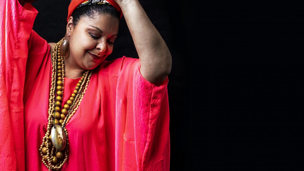 Fabiana Cozza tem trajetória que passa pela música, teatro e dança (Divulgação)
