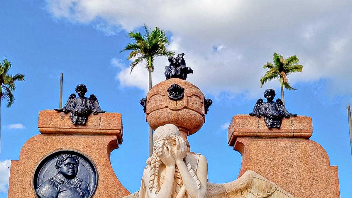 Cemitério da Saudade, em Campinas, é considerado um museu a céu aberto e foi tombado como patrimônio cultural da cidade (Marcos Rogatto)