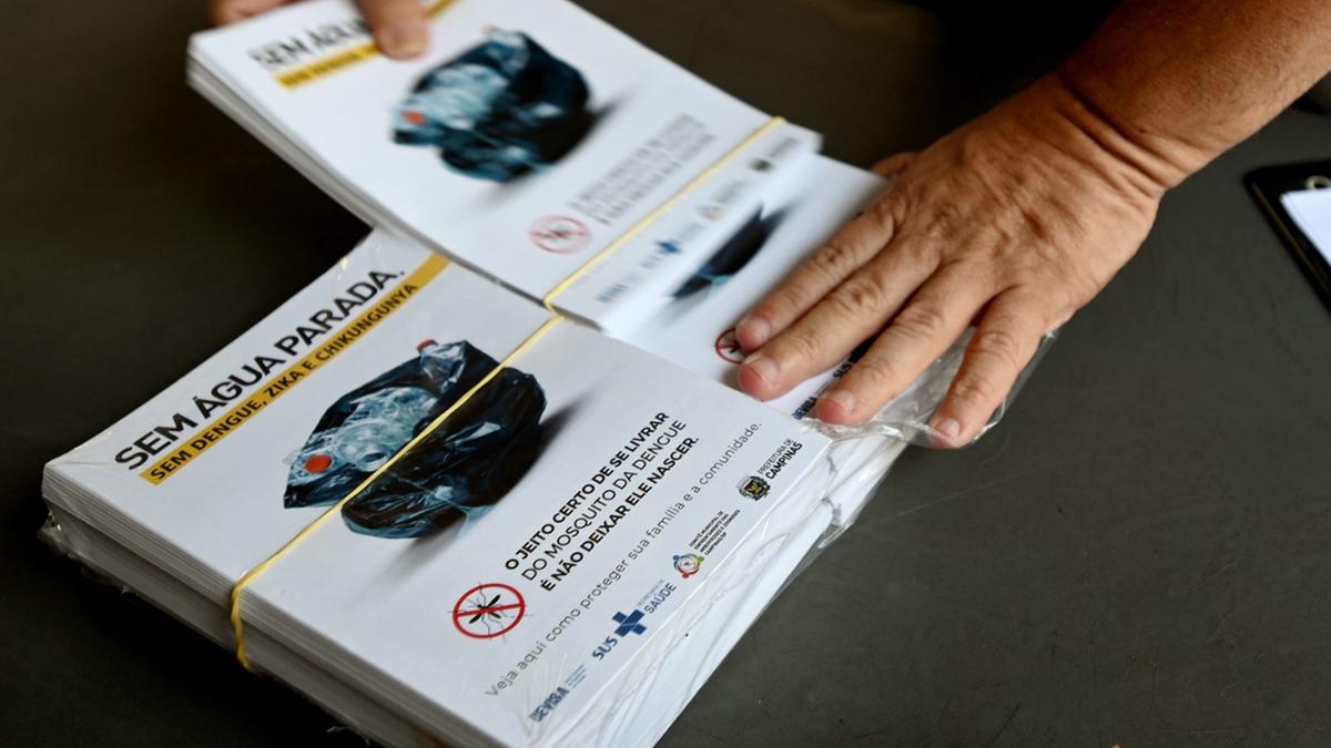 Um dos objetivos do mutirão é conscientizar a população sobre combate à dengue (Carlos Bassan)