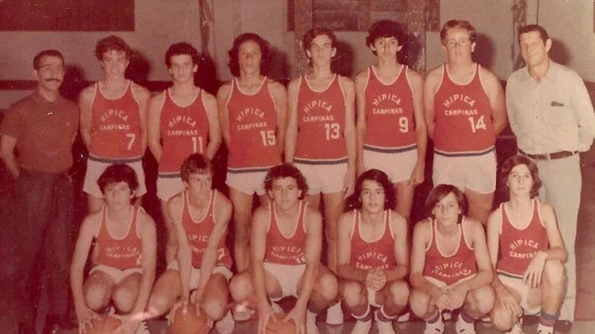 Uma das equipes do passado da Hípica: tradição no basquete (Divulgação)