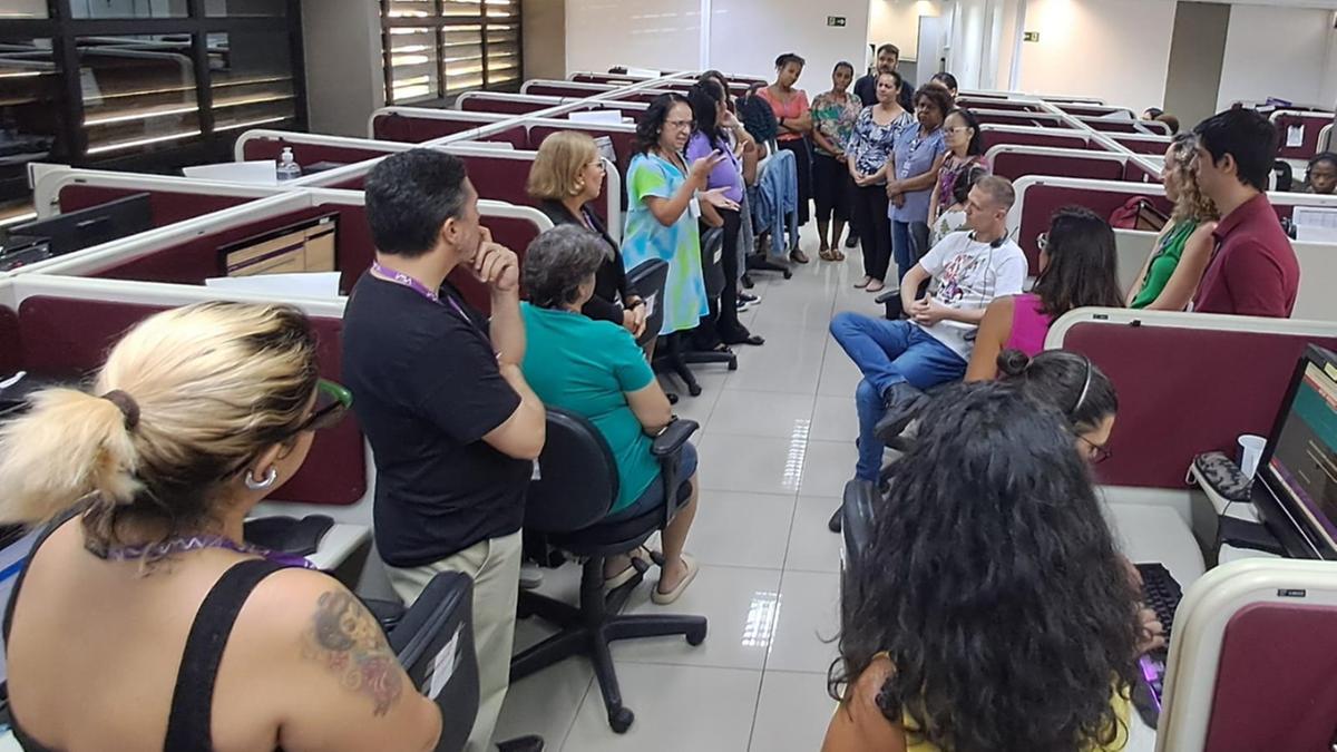 Equipe de atendimento do 156: sistema mais confortável também para os atendentes (Divulgação)