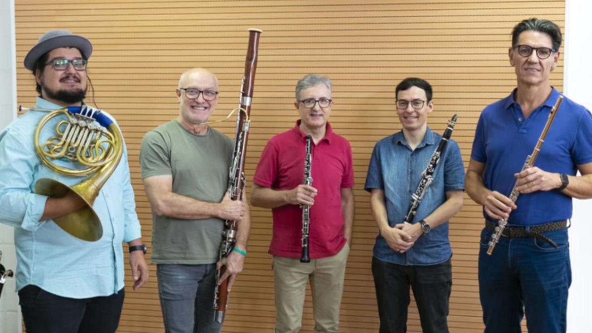 Quinteto de Sopros da OSU é composto por Bruno Demarque (trompa), Francisco Amstalden (fagote), Francisco Amstalden (fagote), Eduardo Freitas (clarinete) e Rogério Peruchi (flauta) (Divulgação)