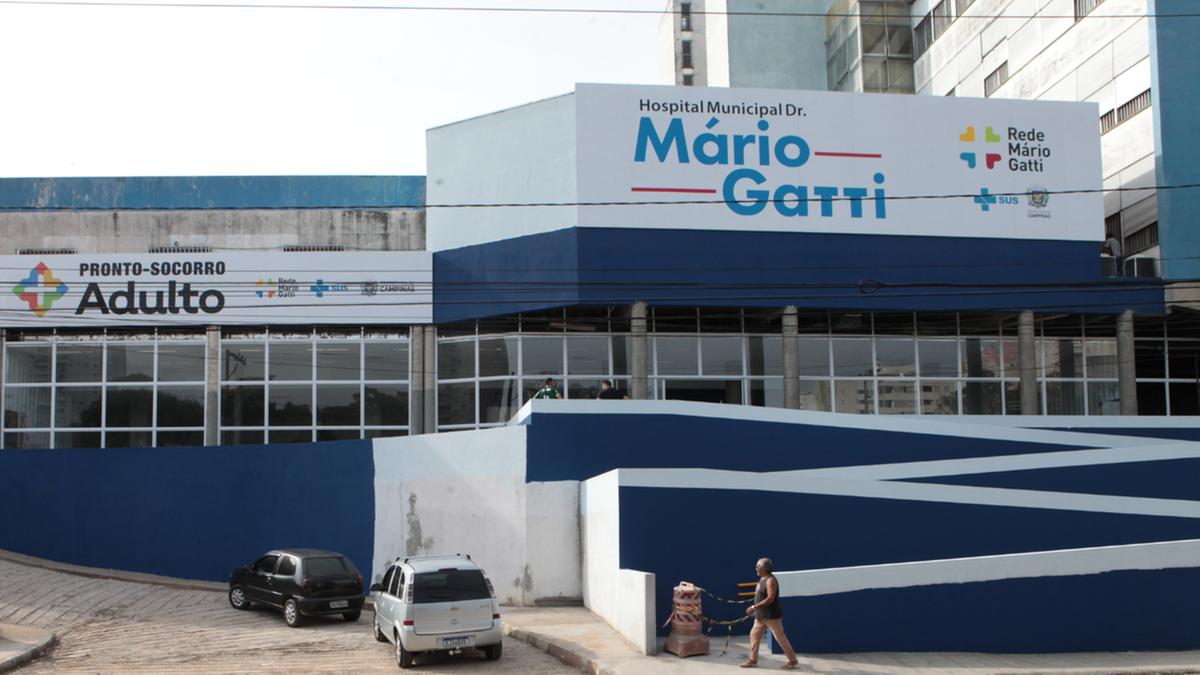 Hospital Municipal Dr. Mário Gatti já está com a fachada revitalizada; obras ainda acontecem ao lado do pronto-socorro adulto, com previsão de encerramento até o final de agosto (Rodrigo Zanotto)