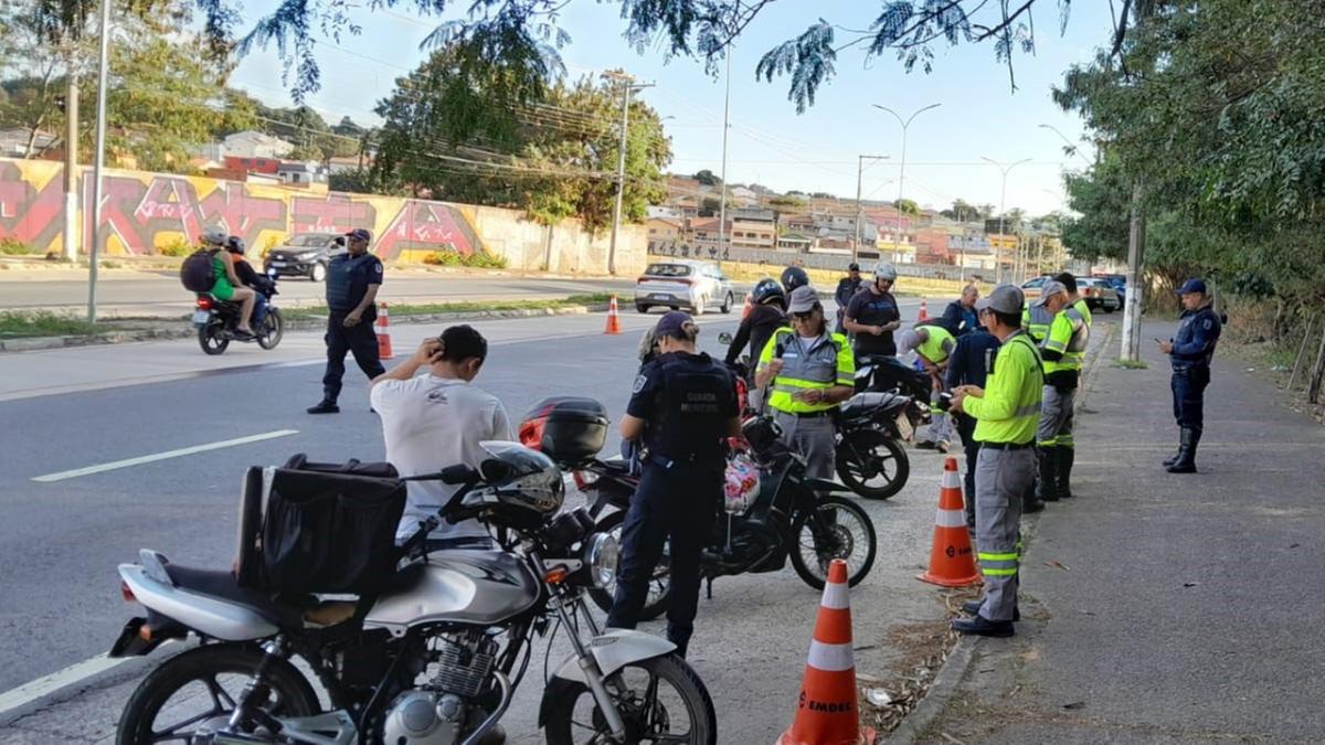 Blitze envolveram agentes da Emdec, da Guarda Municipal e Polícia Militar (Emdec/Divulgação)