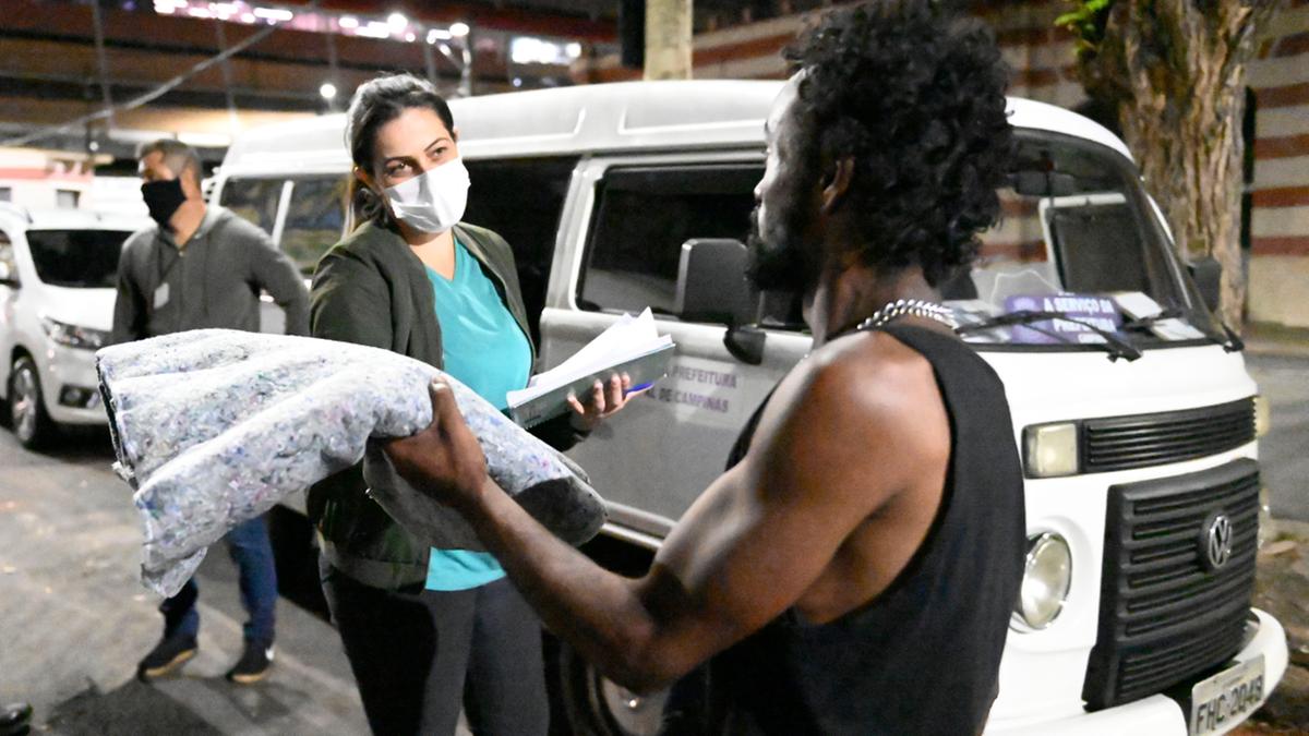 A Operação Inverno é um serviço de acolhimento a pessoas em situação de rua no município por meio do SOS Rua (Arquivo)