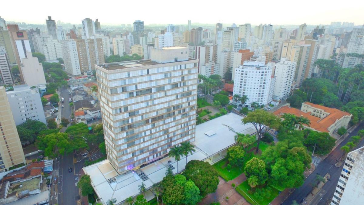 Vista aérea de Campinas, com o Paço Municipal ao centro (Carlos Bassan)