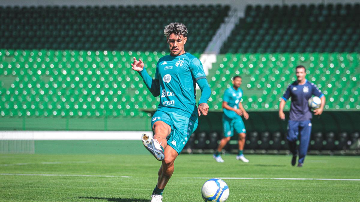 Matheus Bueno está no Alviverde desde 2023 (Raphael Silvestre/Guarani FC)