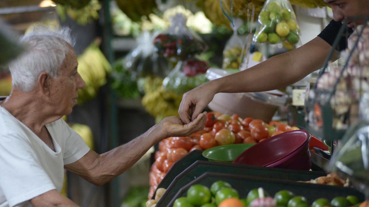 O valor da cesta básica em Campinas teve alta de 4,79% em junho: de 13 itens pesquisados, apenas o feijão apresentou redução de preço (-6,08%) (Alessandro Torres)