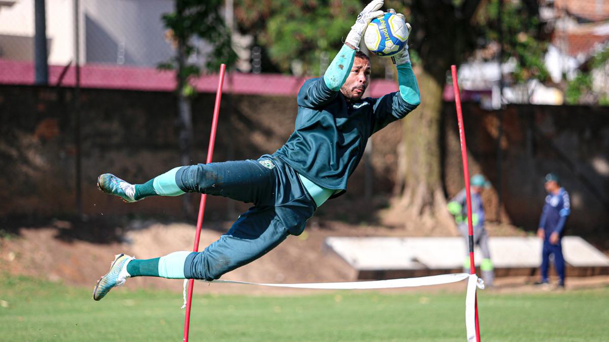 Goleiro Vladimir foi uma das contratações da temporada (Raphael Silvestre/Guarani FC)