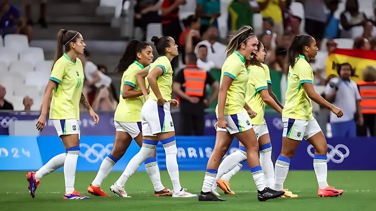 Seleção feminina de futebol se classificou para a final (Gaspar Nóbrega/COB)