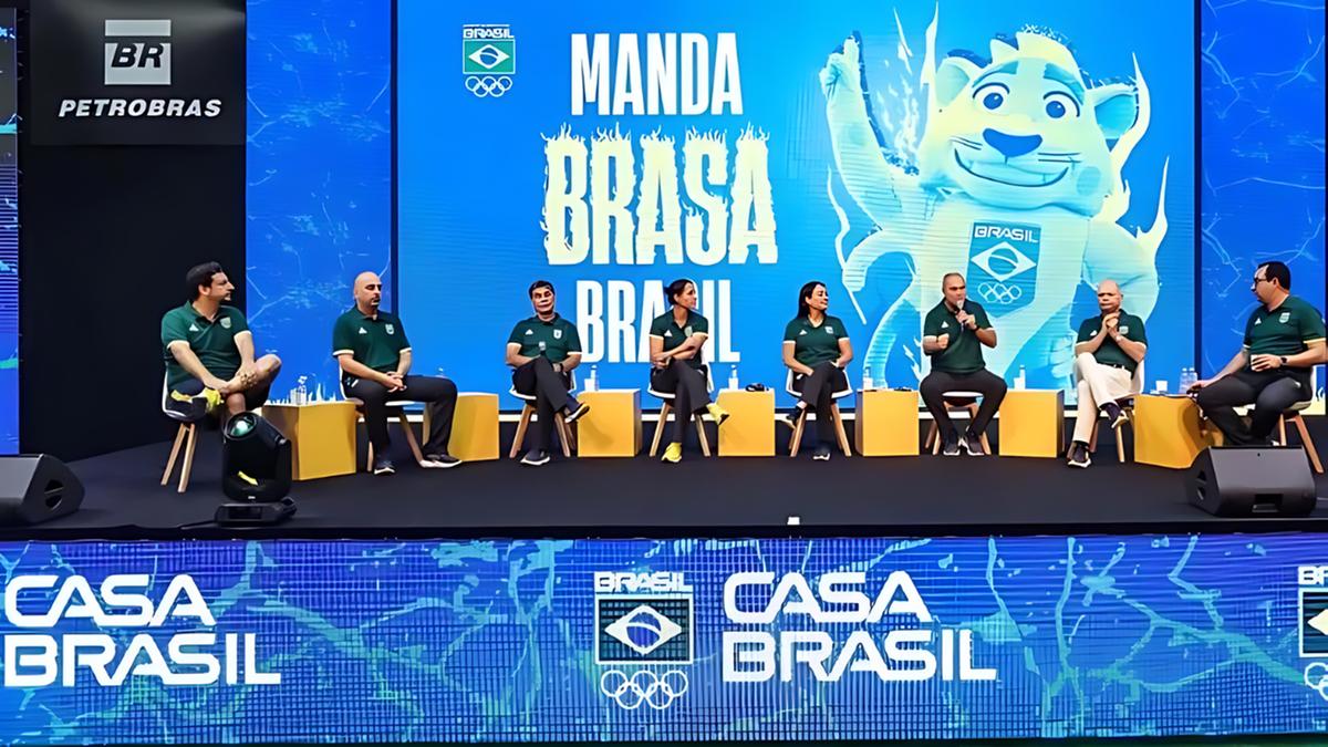 Presidente, diretores e subchefes da Missão Paris 2024 do COB falam com a imprensa na Casa Brasil (Wander Roberto/COB)
