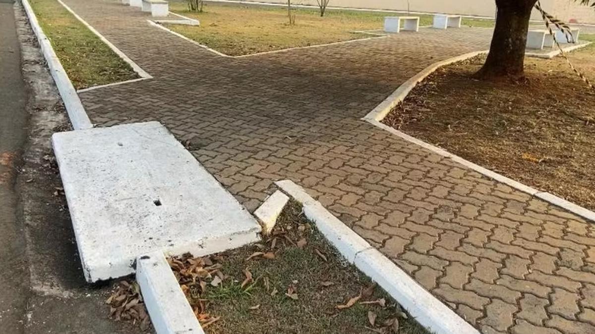 Paloma indicou aos policiais os locais onde descartou os membros e a cabeça: dois bueiros no bairro, onde foram localizados, e uma caçamba de descarte de material de construção, onde teria deixado o tronco, que ainda não foi encontrado. (Divulgação)