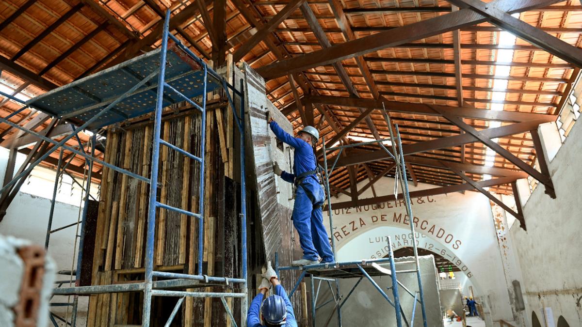 Os quatro espaços do mezanino deverão priorizar agilidade e eficiência, sem comprometer a qualidade do serviço; ideia é que eles sejam ocupados por bares e restaurantes que sirvam refeições, porções e lanches típicos de botecos (Carlos Bassan)