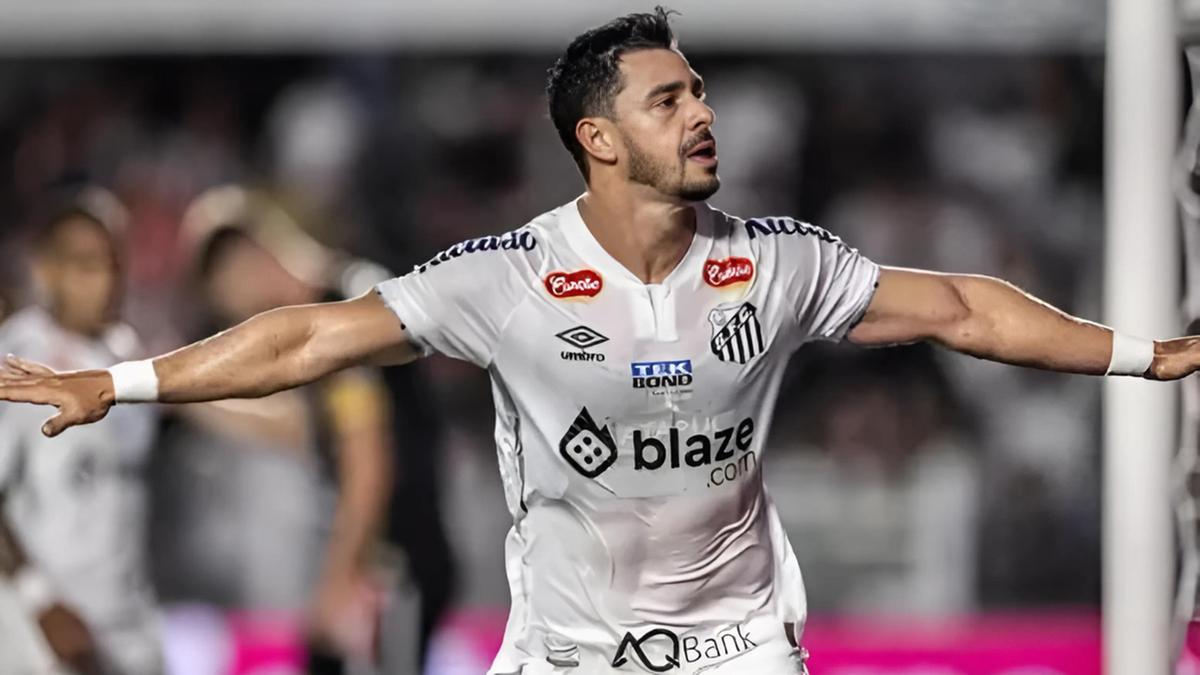 Giuliano comemora o gol da vitória do Santos sobre o Operário-PR (Raul Barettta/Santos)