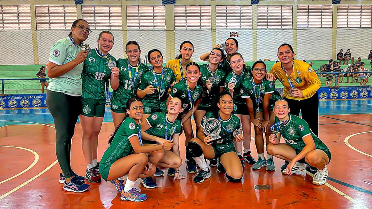 O time cadete feminino do NHC, que tem parceria com o Guarani: projeto aposta na base (Divulgação)