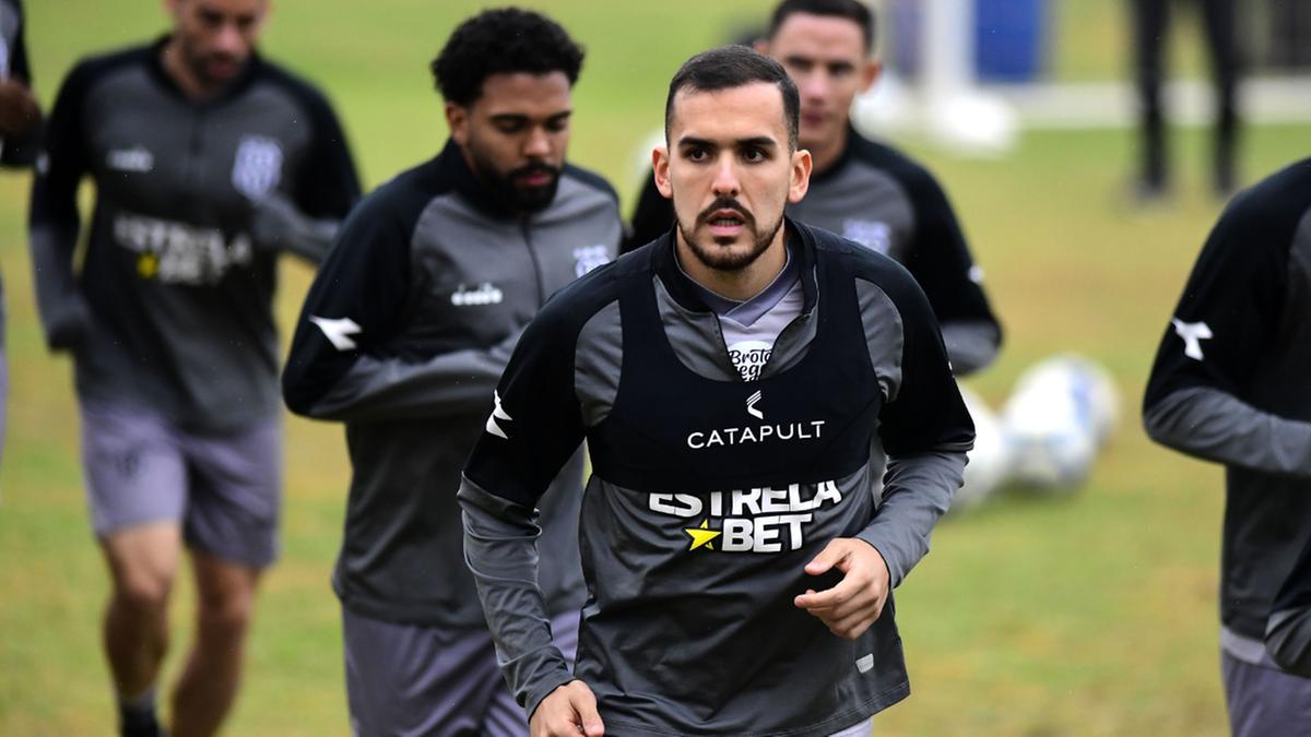 Luis Haquin tem chance de retornar ao time titular (Marcos Ribolli)