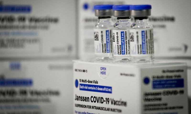 DF recebe 18.950 doses da vacina Janssen (24.06.2021)
Foto: Breno Esaki/Agência Saúde DF (Breno Esaki/Agência Saúde DF)