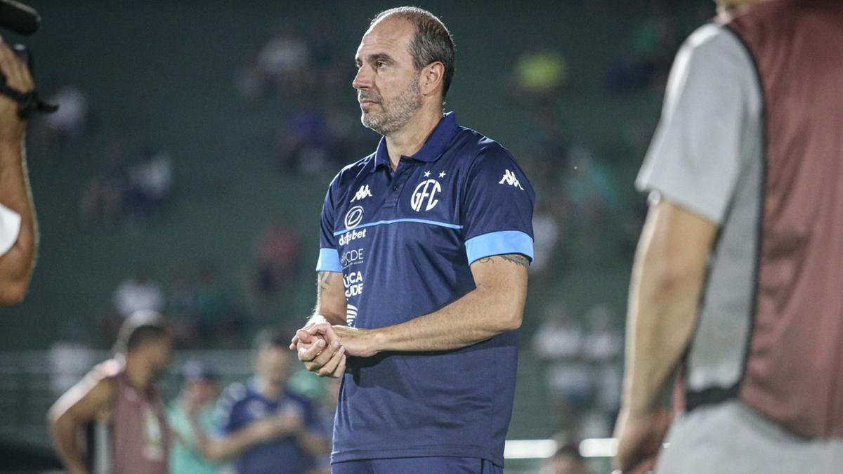 Allan Aal diz que ainda não conversou com a diretoria sobre seu futuro (Raphael Silvestre\Guarani FC)