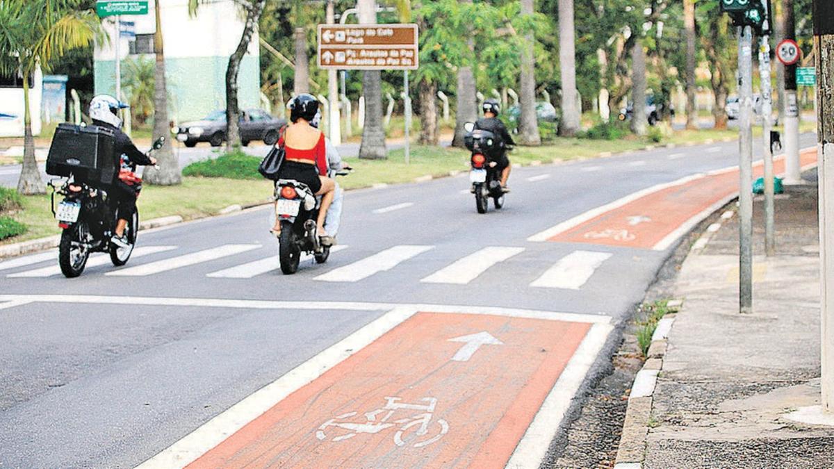 Reaberta em maio deste ano, a ciclofaixa de lazer Taquaral/Norte-Sul conta com 12 quilômetros de rota para os ciclistas, considerando os trajetos de ida e volta (Kamá Ribeiro)