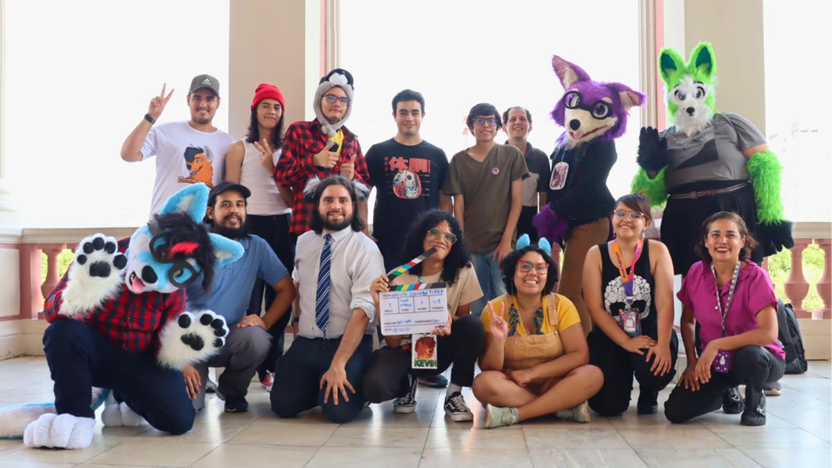 Depoimentos para o documentário foram colhidos em nove cidades do País, inclusive durante encontro de fãs de furry no Teatro Amazonas (Divulgação)