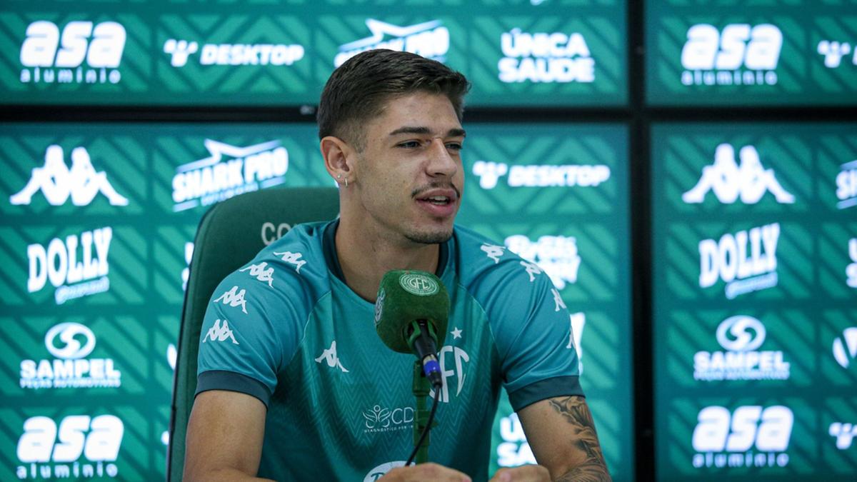 Lucas Justen: "o grupo é novo, mas tem bastante personalidade" (Raphael Silvestre\Guarani FC)