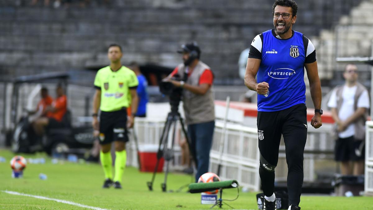 Alberto Valentim: cada adversário merece uma escalação diferente (Marcos Ribolli-Pontepress)
