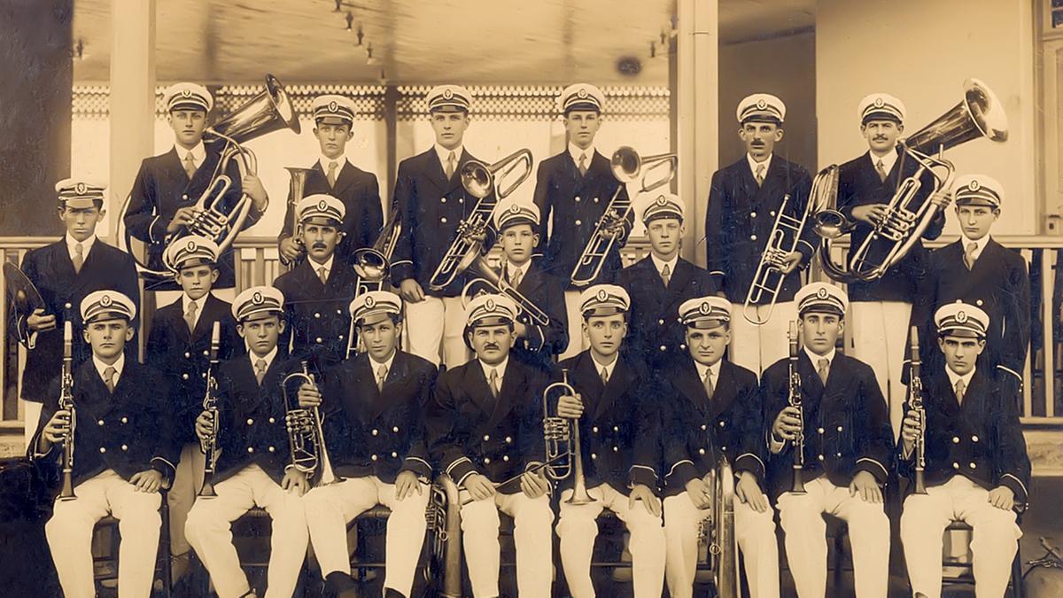Ágide Azzoni participou de várias bandas e foi fundador da Banda Santa Cecília (foto) (Agide Àzzoni)