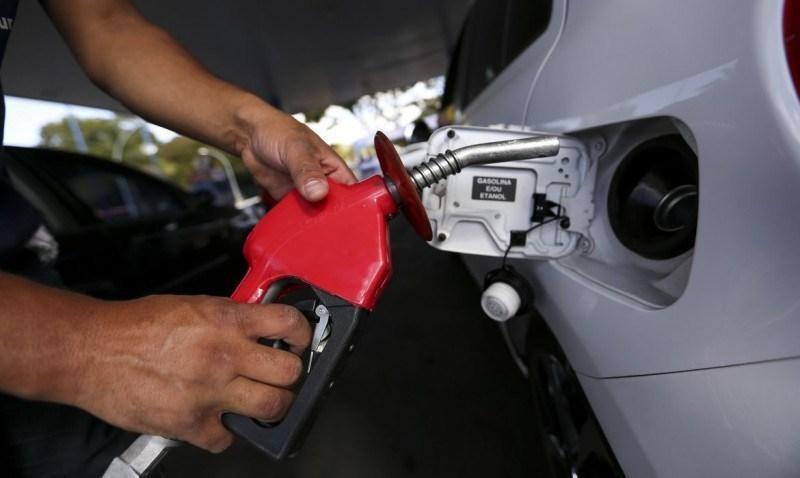 A gasolina mais cara do País é vendida no Rio Grande do Sul, a R$ 7,99. O combustível foi encontrado a esse valor no município de Bagé (Marcelo Camargo/Agência Brasil)