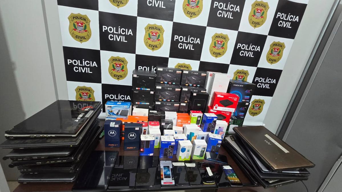 Delegacia Seccional de Americana apreendeu 314 celulares e 15 notebooks sem procedência e com suspeita de roubo ou furto (Divulgação)