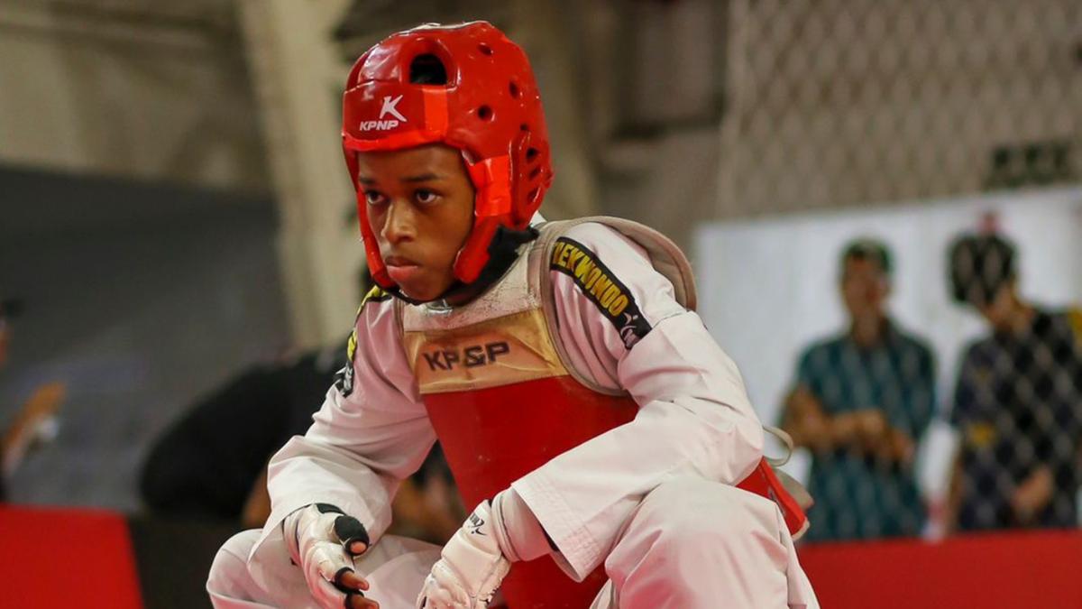 O faixa preta João Hélio competirá na categoria juvenil (Divulgação)