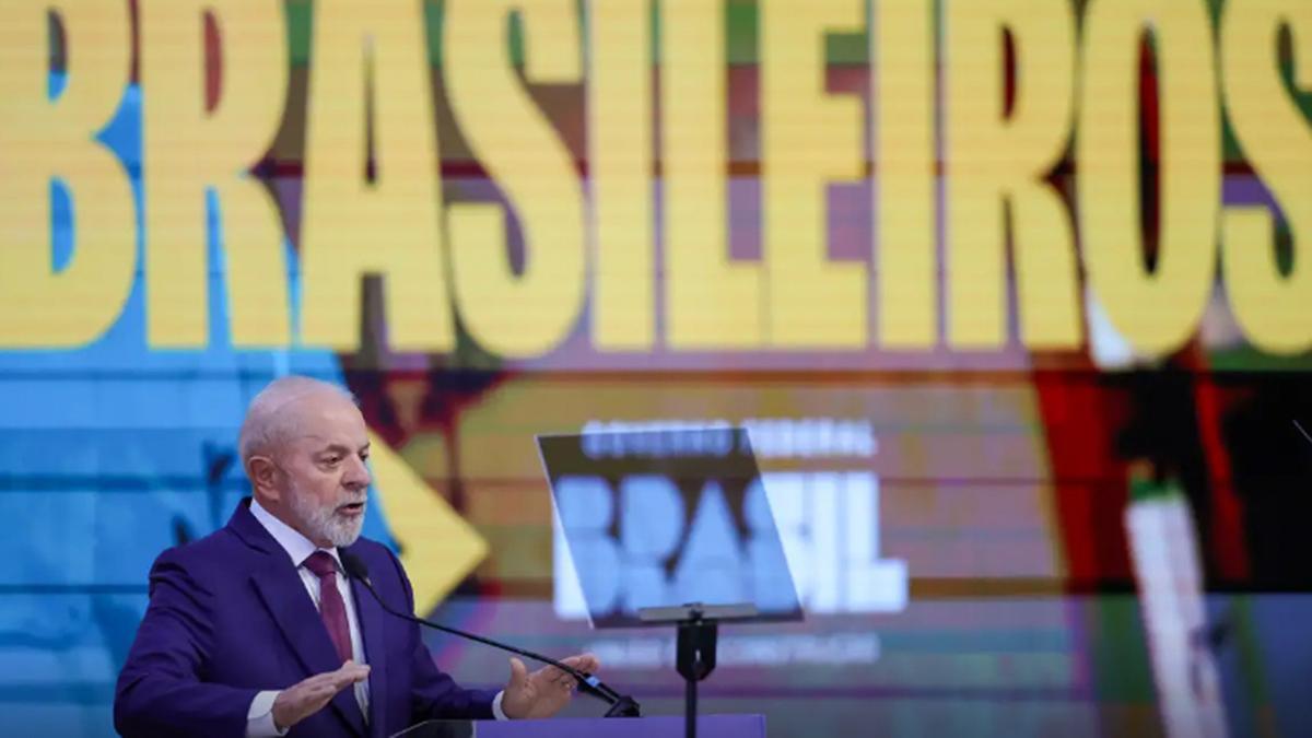 Lula ainda firmou o decreto que regulamenta mudanças no Fundo Social, que destina R$ 18 bilhões ao programa Minha Casa, Minha Vida (Fabio Rodrigues Pozzebom/Agëncia Brasil)