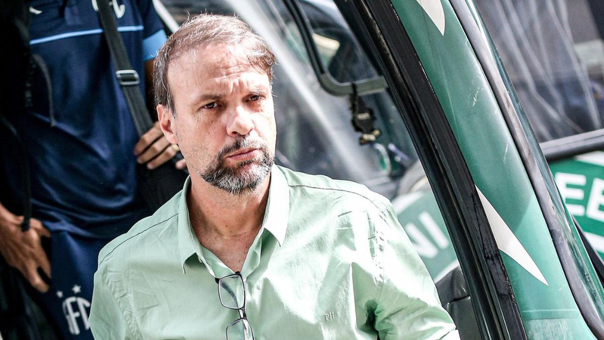 Maurício Souza viajou a Santa Catarina após estreia com vaias no Brinco (Raphael Silvestre\Guarani FC)