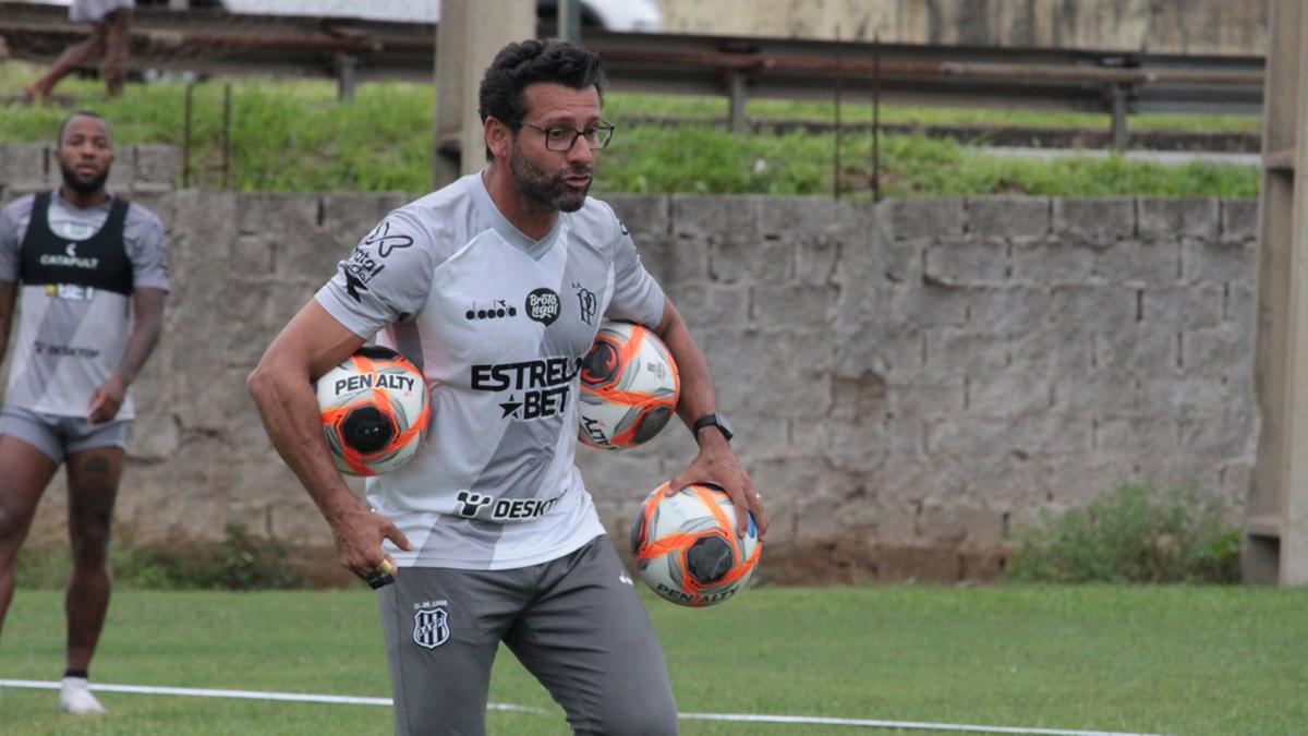 Contra o Confiança, entrada de Everton Brito abriu caminho para reação (Marcos Ribolli)