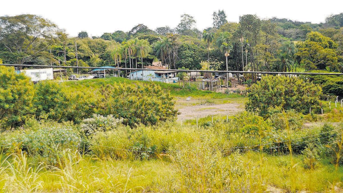 A redução do sítio aeroportuário previsto pegaria apenas uma área menor do Itaguaçu e do Jardim Santa Maria, onde existem, principalmente, propriedades rurais, como chácaras, sítios e fazendas (Alessandro Torres)