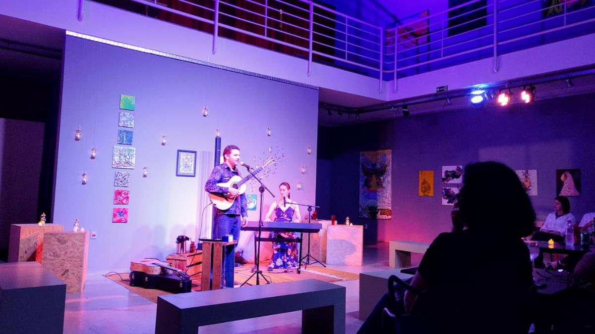 Rafael Cardoso e Aniela Rovani se apresentam amanhã, com um repertório composto por músicas caipiras e regionais (Mario Braga)