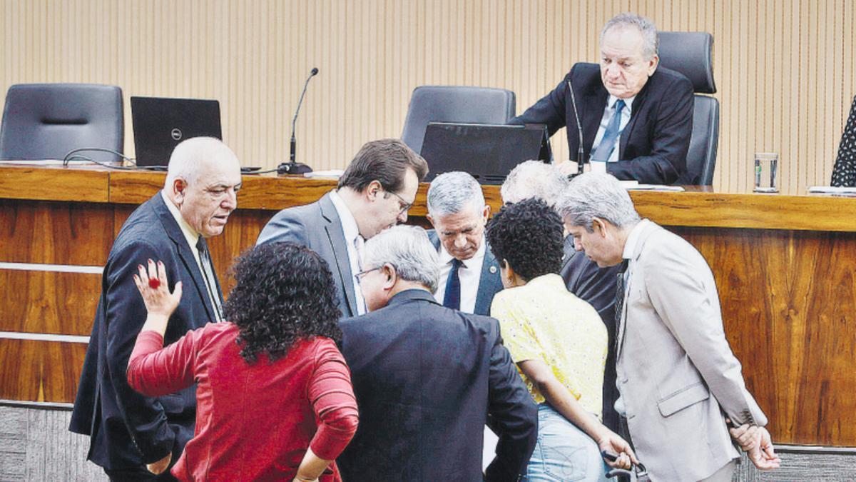 Líder de governo, Paulo Haddad (PSD) explicou que os presidentes das autarquias não recebiam reajuste salarial desde 2017; de acordo com ele, o valor poderia ser até maior se fosse considerada a inflação do período (Rodrigo Zanotto)