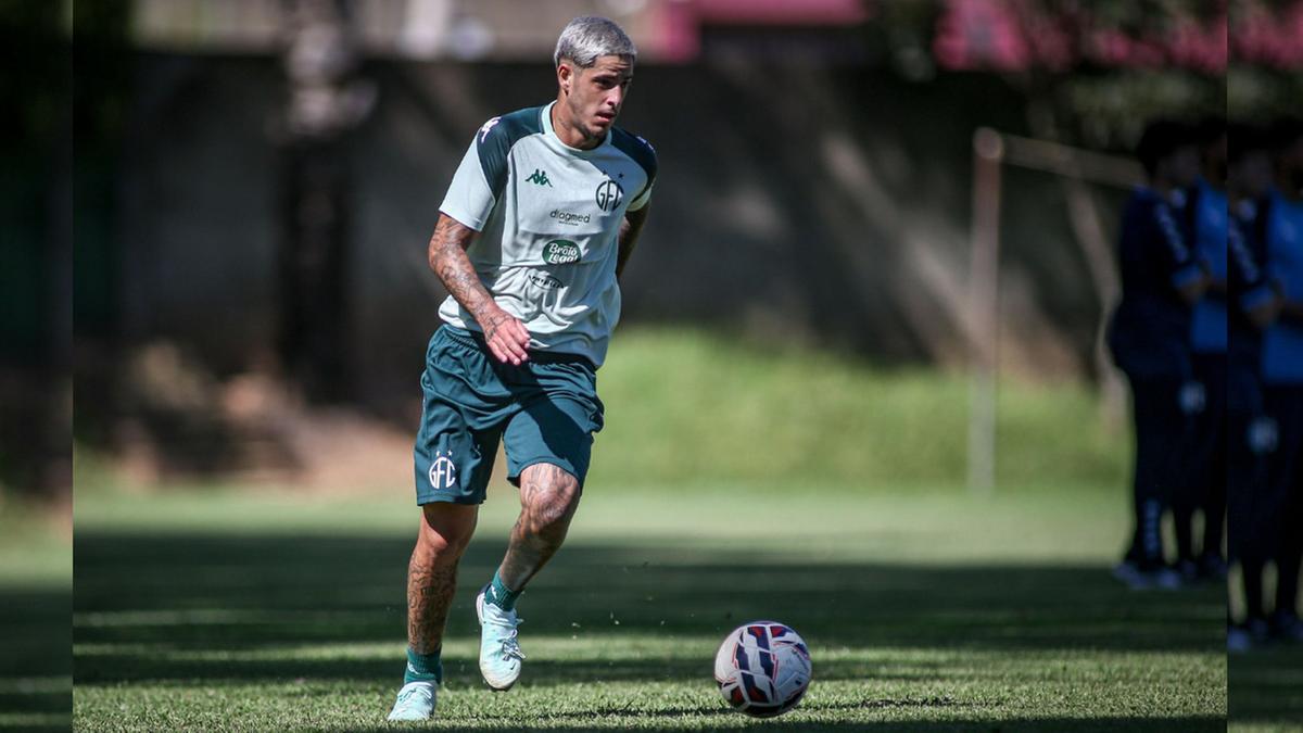 JP Galvão ganhou a posição na lateral-direita nos últimos jogos e será mantido no setor (Raphael Silvestre\Guarani FC)