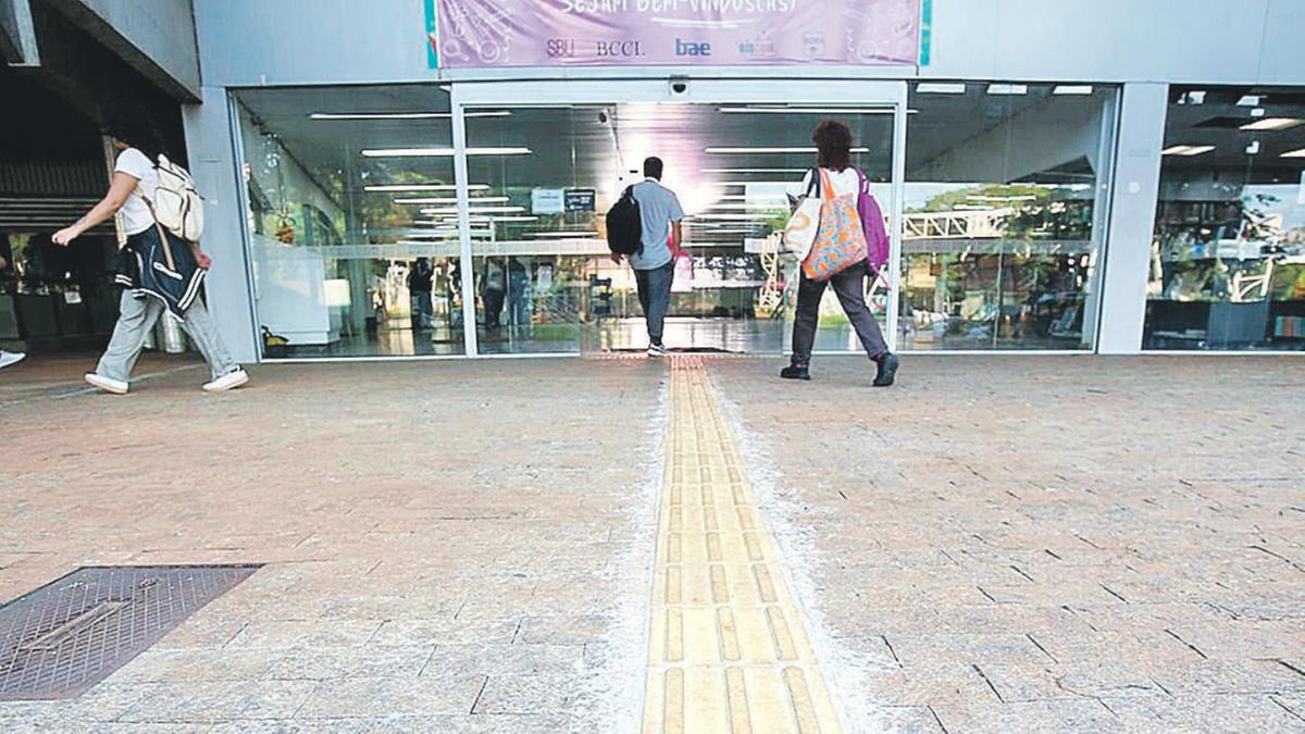 Alguns prédios da universidade já estão adaptados, como o da Biblioteca Central (Kamá Ribeiro)