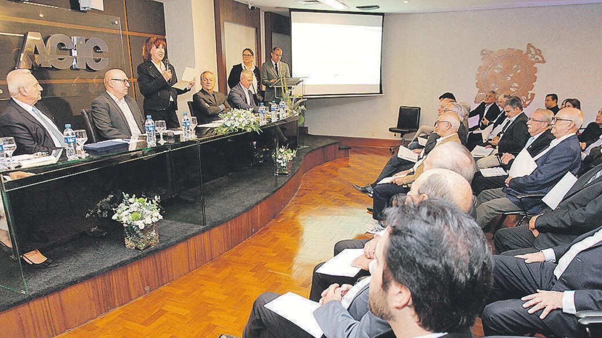 Prefeito Dário Saadi (Republicanos) esteve na posse e destacou parceria da Acic com a Prefeitura (Rodrigo Zanotto)